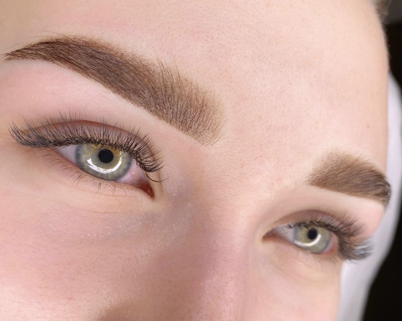 Effetto Makeup Leggero Roma - Trucco permanente sopracciglia elegante
